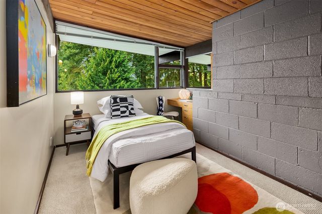 14827 SE 55th Street, Bellevue, WA 98006