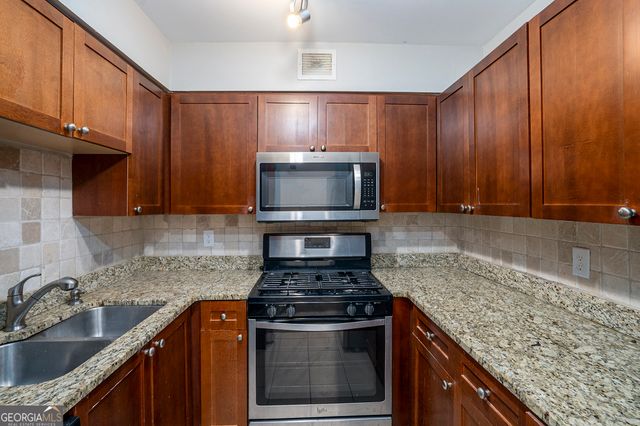 2479 Peachtree Road NE APT 708, Atlanta, GA 30305