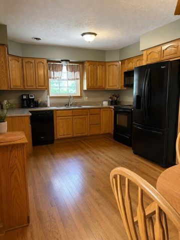 1988 Independence Boulevard, Lancaster, OH 43130