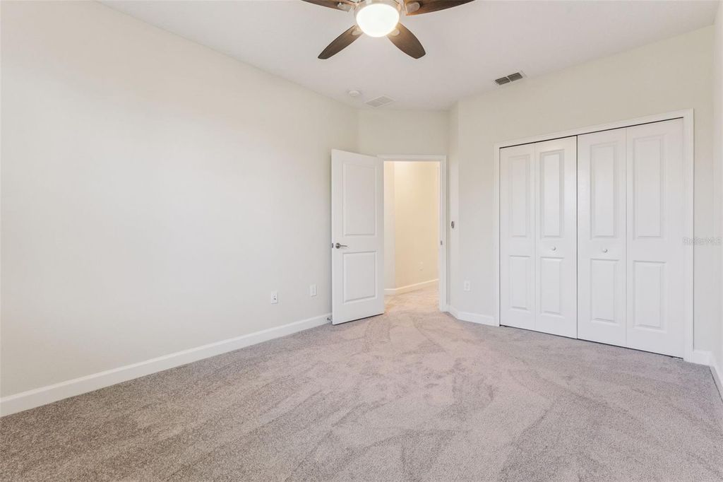 Image 17 of property listing at 11433 WHISTLING PINE WAY, Orlando, FL 32832