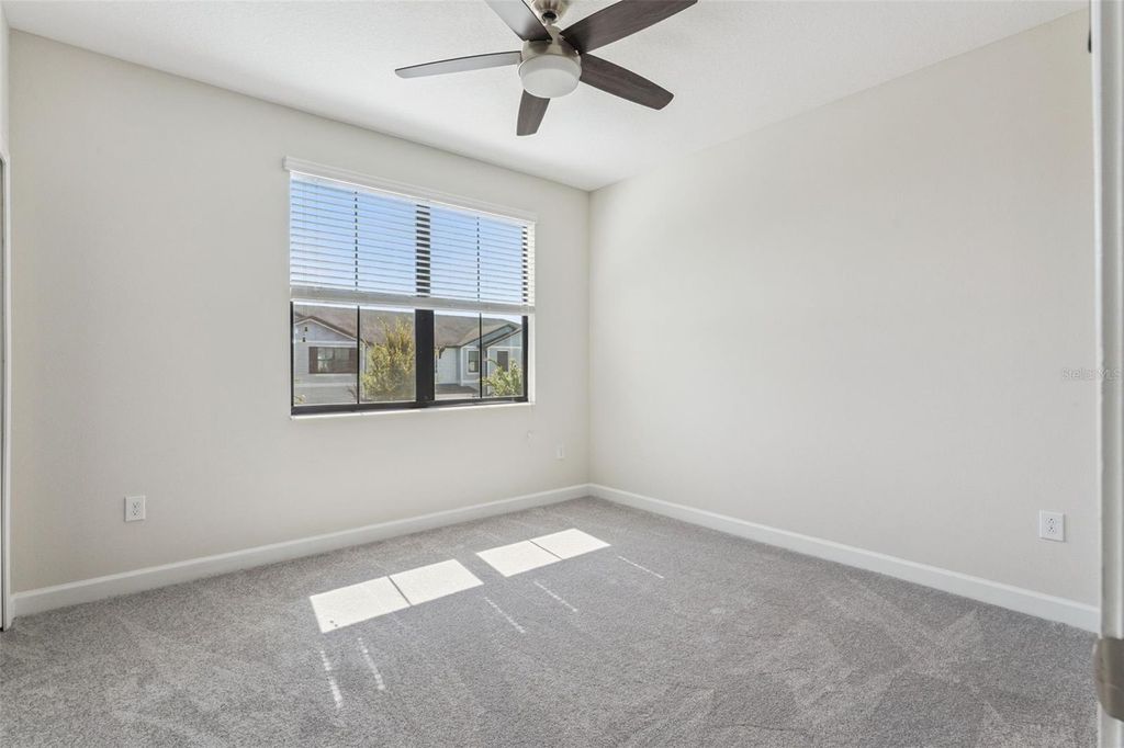 Image 21 of property listing at 11433 WHISTLING PINE WAY, Orlando, FL 32832