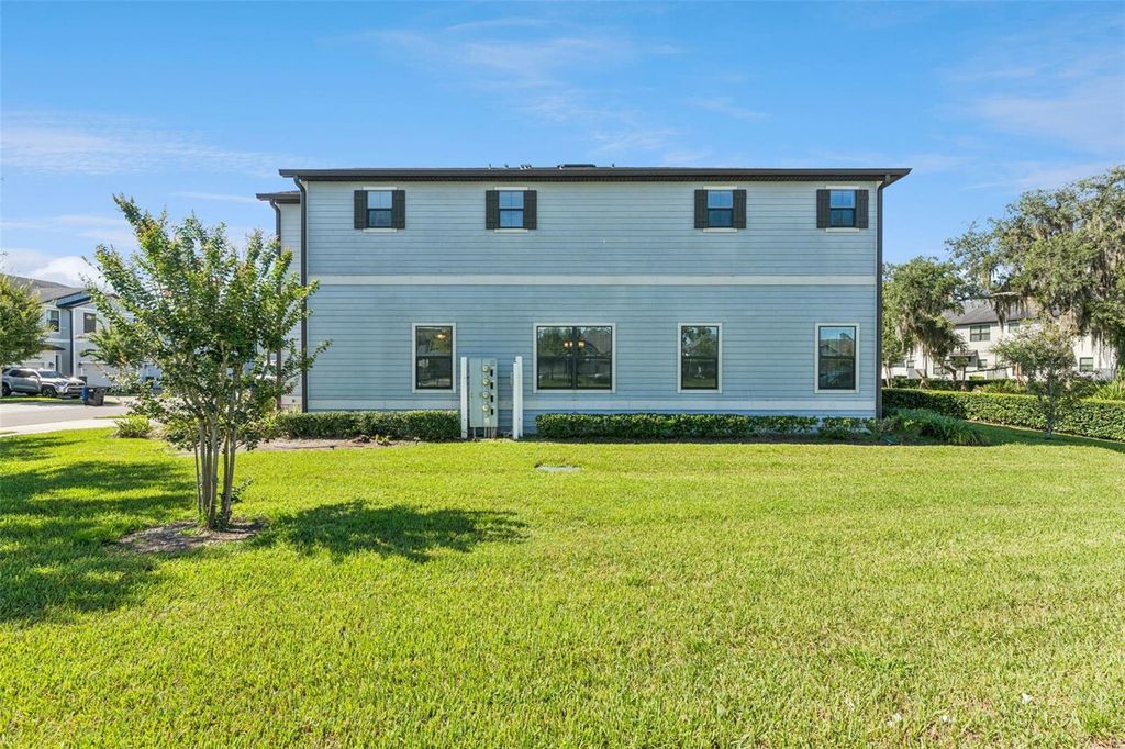 Image 31 of property listing at 11433 WHISTLING PINE WAY, Orlando, FL 32832