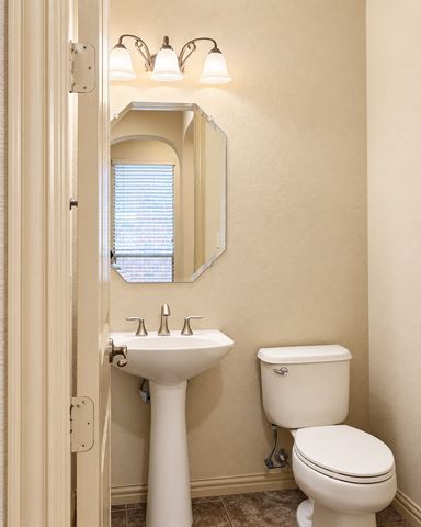 219 Carrington Lane, Lewisville, TX 75067