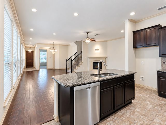 219 Carrington Lane, Lewisville, TX 75067