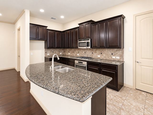 219 Carrington Lane, Lewisville, TX 75067