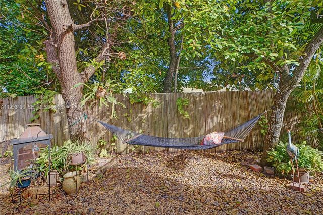 1237 Garfield St, Hollywood, FL 33019