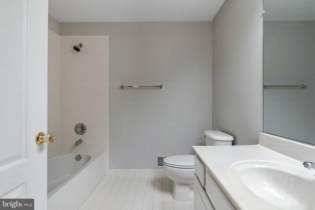13960 GREENDALE DR, Woodbridge, VA 22191