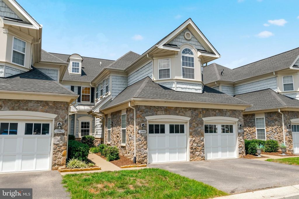 13960 GREENDALE DR, Woodbridge, VA 22191