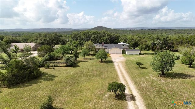 209 E Meadow Lane, Wimberley, TX 78676