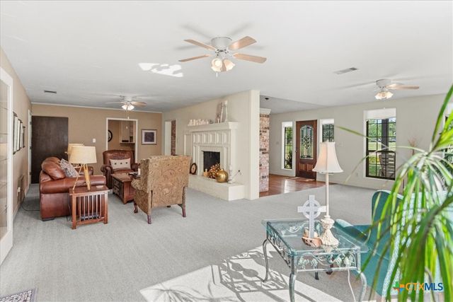 209 E Meadow Lane, Wimberley, TX 78676
