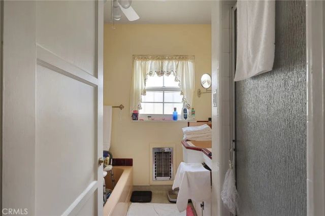 803 E La Palma, Inglewood, CA 90301