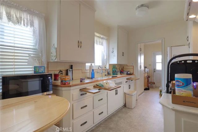 803 E La Palma, Inglewood, CA 90301