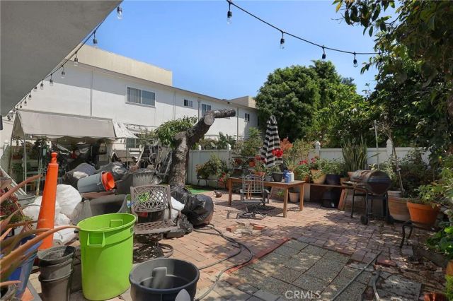 803 E La Palma, Inglewood, CA 90301