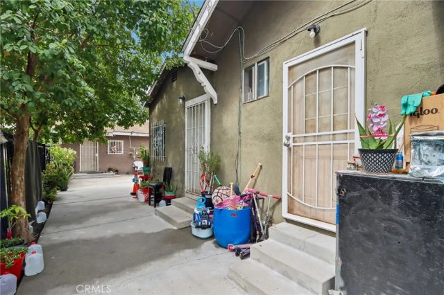 1242 E 43rd, Los Angeles, CA 90011