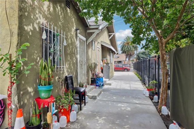 1242 E 43rd, Los Angeles, CA 90011