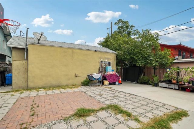 1242 E 43rd, Los Angeles, CA 90011
