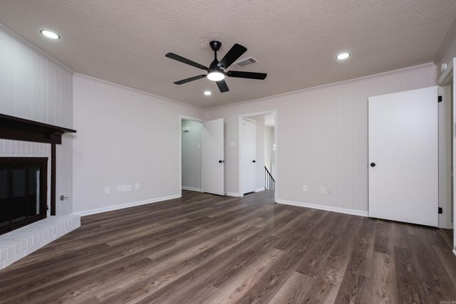 9 Brookfield Cove, Little Rock, AR 72205