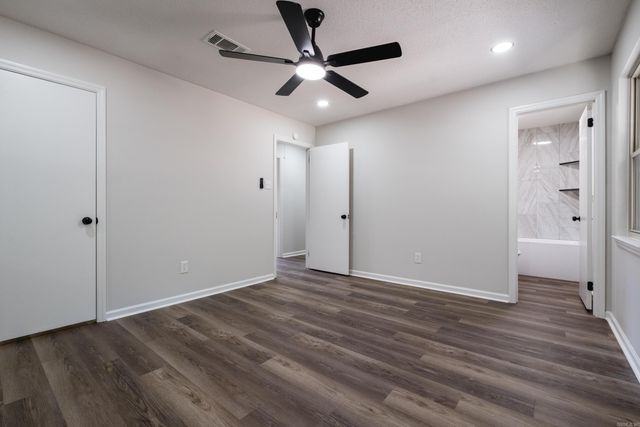 9 Brookfield Cove, Little Rock, AR 72205