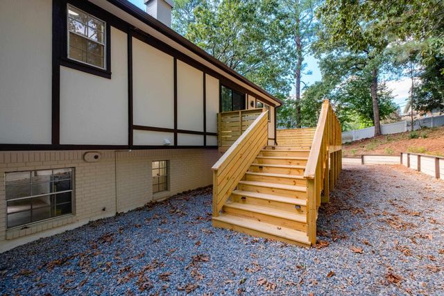 9 Brookfield Cove, Little Rock, AR 72205