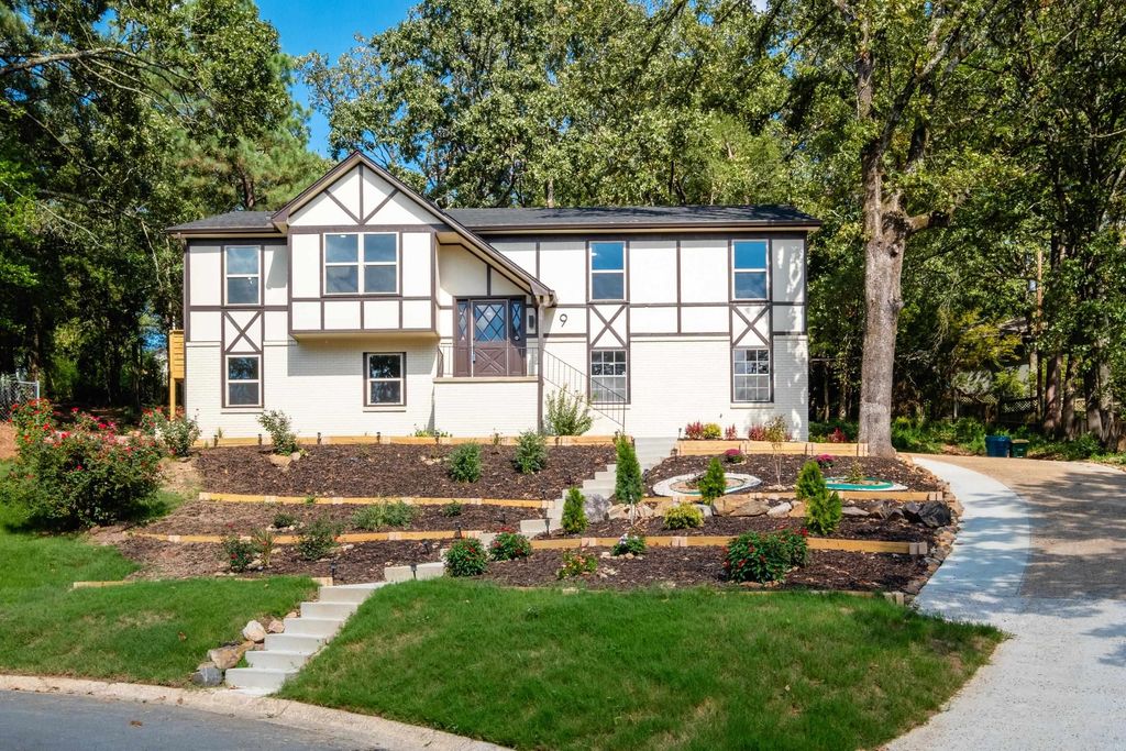 9 Brookfield Cove, Little Rock, AR 72205