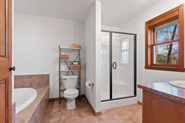 2460 WARM MEADOWS DRIVE, Green Bay, WI 54303