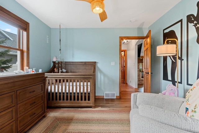 2460 WARM MEADOWS DRIVE, Green Bay, WI 54303