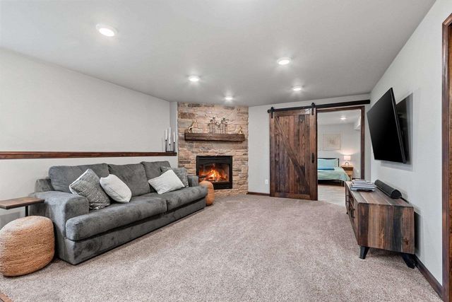 2460 WARM MEADOWS DRIVE, Green Bay, WI 54303