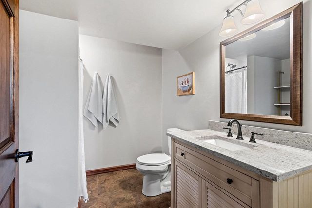 2460 WARM MEADOWS DRIVE, Green Bay, WI 54303