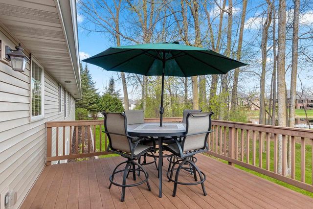 2460 WARM MEADOWS DRIVE, Green Bay, WI 54303