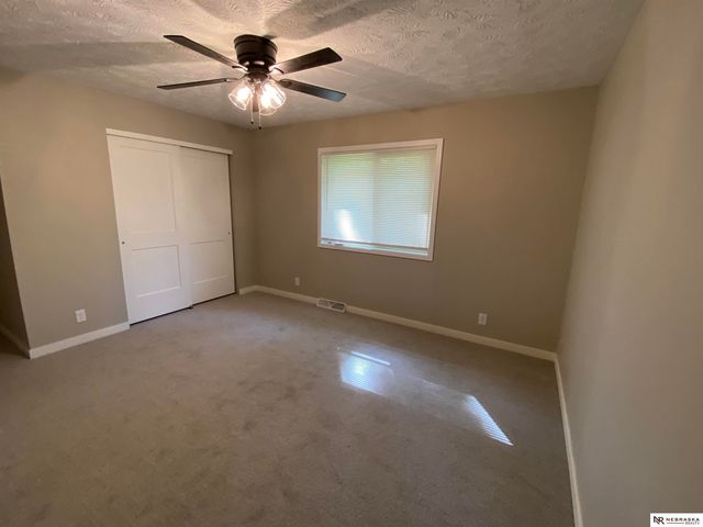 6373 S 140th Avenue, Omaha, NE 68137