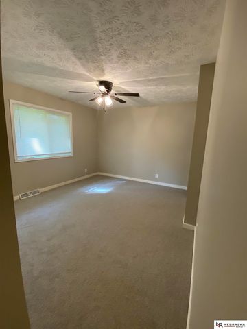 6373 S 140th Avenue, Omaha, NE 68137