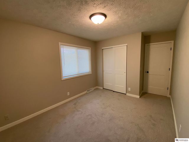 6373 S 140th Avenue, Omaha, NE 68137