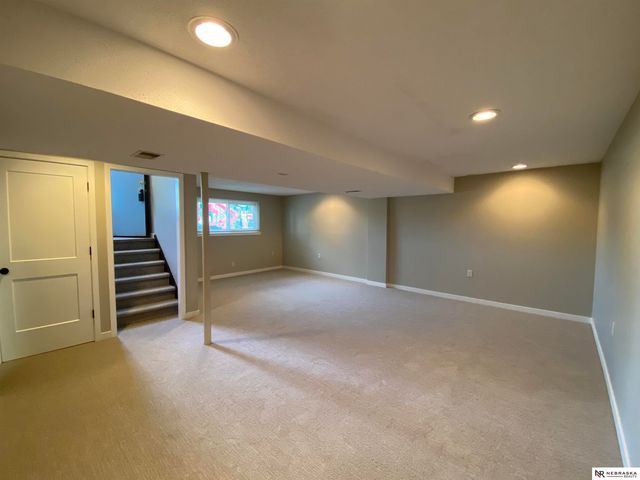 6373 S 140th Avenue, Omaha, NE 68137