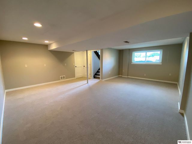 6373 S 140th Avenue, Omaha, NE 68137