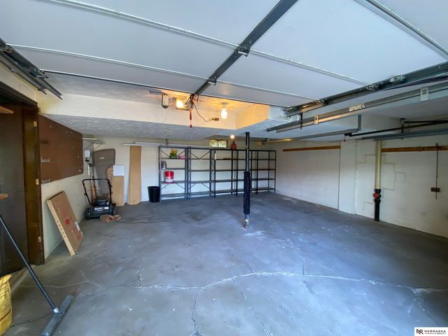6373 S 140th Avenue, Omaha, NE 68137