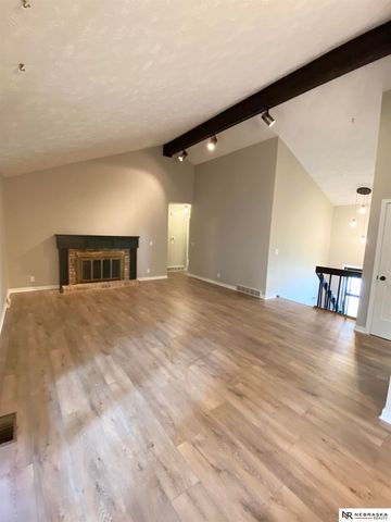 6373 S 140th Avenue, Omaha, NE 68137