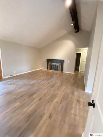 6373 S 140th Avenue, Omaha, NE 68137