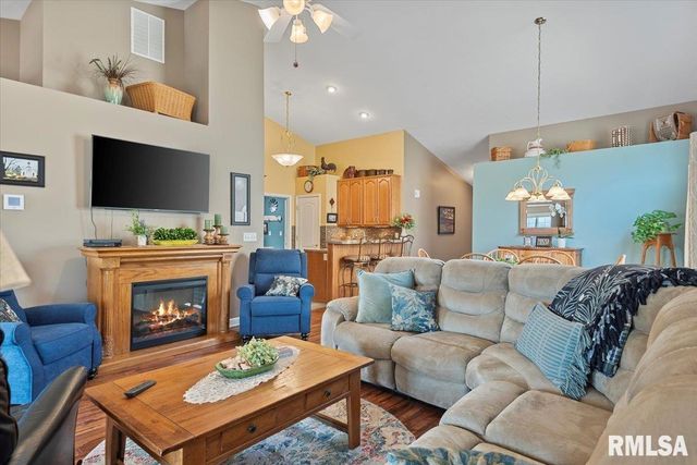 4144 Highbury Drive, Springfield, IL 62711