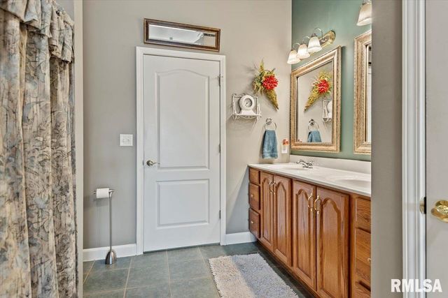 4144 Highbury Drive, Springfield, IL 62711