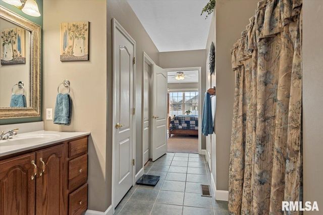 4144 Highbury Drive, Springfield, IL 62711