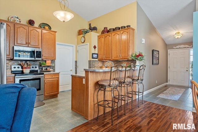 4144 Highbury Drive, Springfield, IL 62711