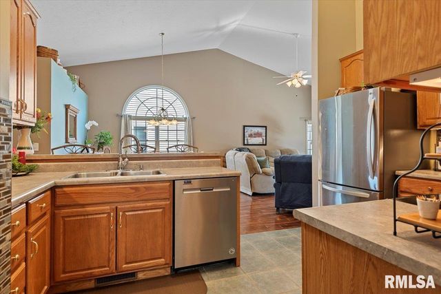 4144 Highbury Drive, Springfield, IL 62711