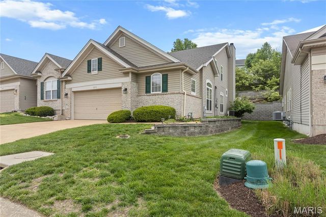 5546 Aberdour Lane, Oakville, MO 63129