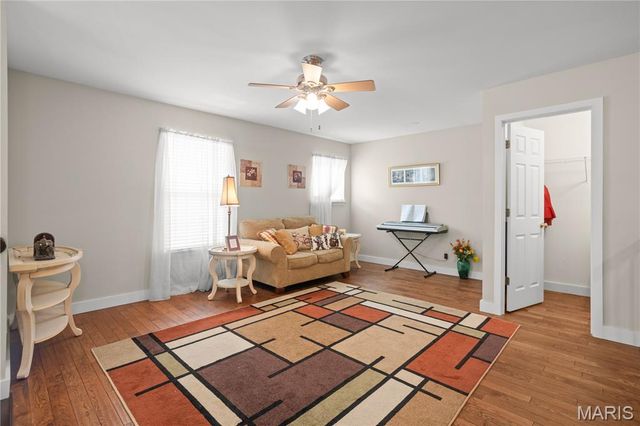 5546 Aberdour Lane, Oakville, MO 63129