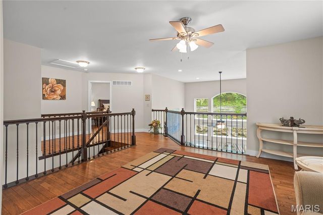 5546 Aberdour Lane, Oakville, MO 63129