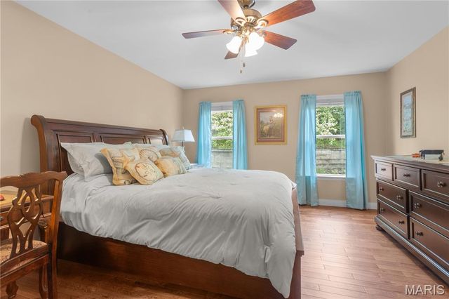 5546 Aberdour Lane, Oakville, MO 63129