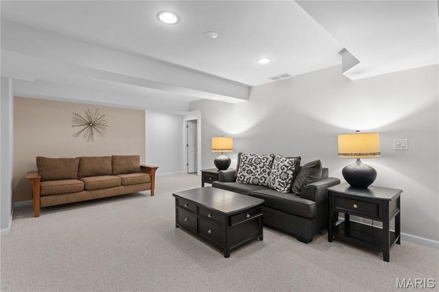5546 Aberdour Lane, Oakville, MO 63129