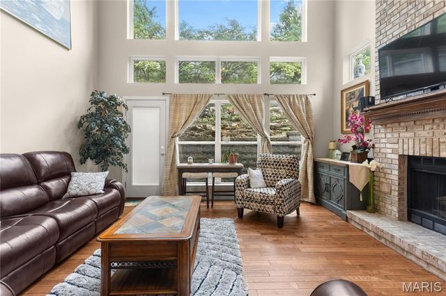 5546 Aberdour Lane, Oakville, MO 63129