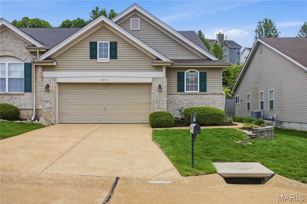 5546 Aberdour Lane, Oakville, MO 63129