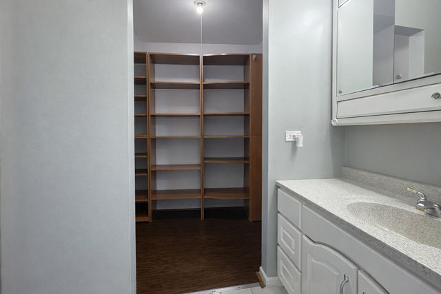 1527 Mohawk Trail, Wheeling, IL 60090